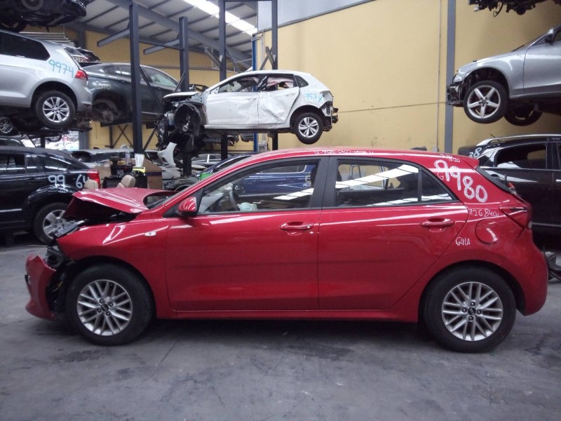 kia rio (yb) del año 2018