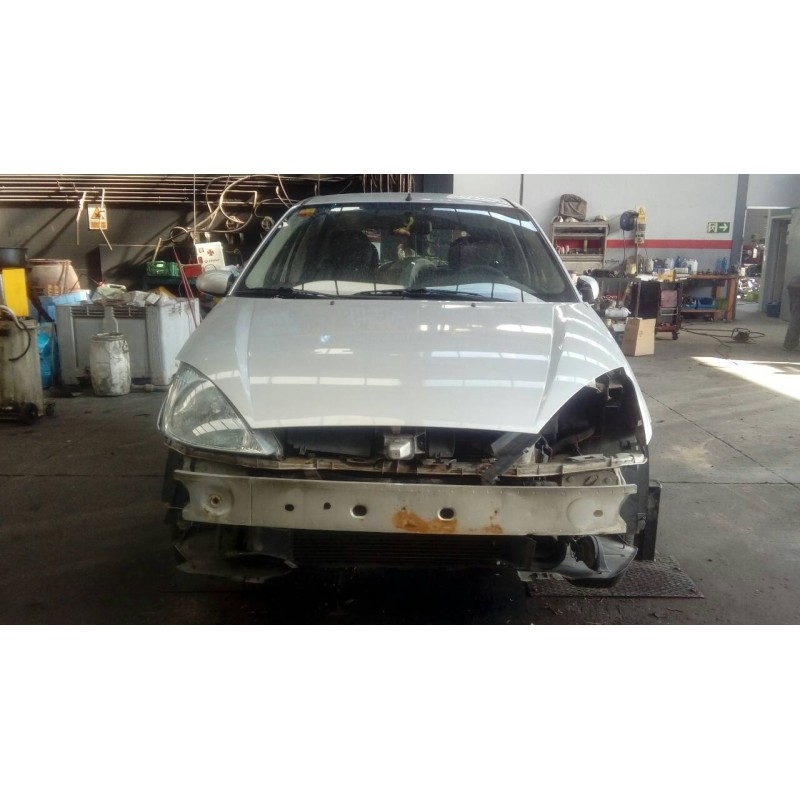ford focus berlina (cak) del año 2001