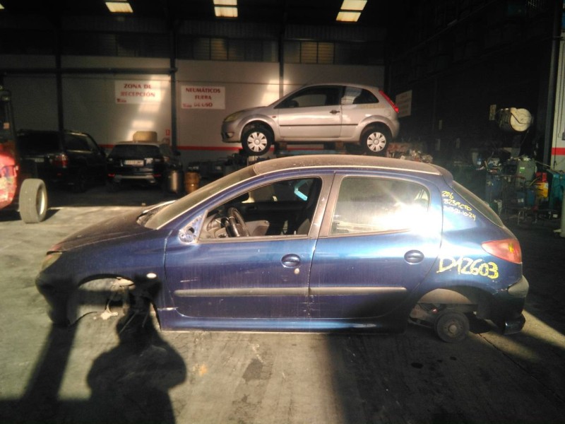 peugeot 206 berlina del año 2004