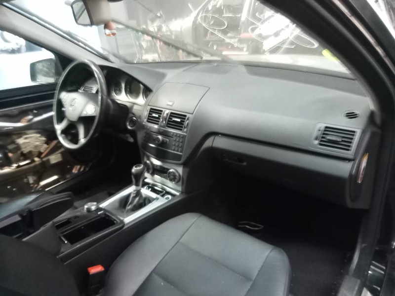 mercedes-benz clase c (w204) berlina del año 2008