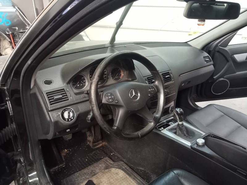 mercedes-benz clase c (w204) berlina del año 2008