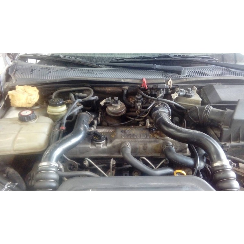 ford focus berlina (cak) del año 2001