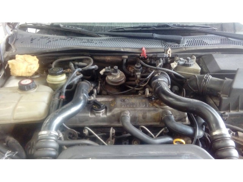 ford focus berlina (cak) del año 2001