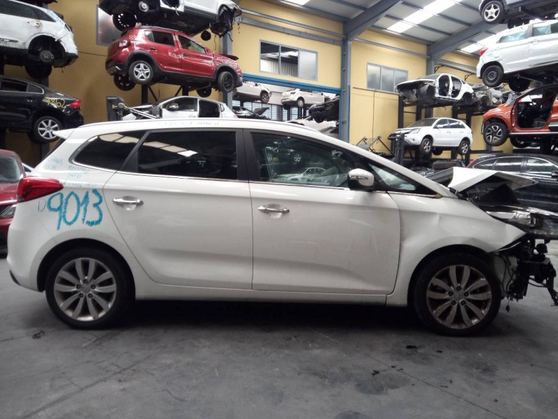 kia carens ( ) del año 2016