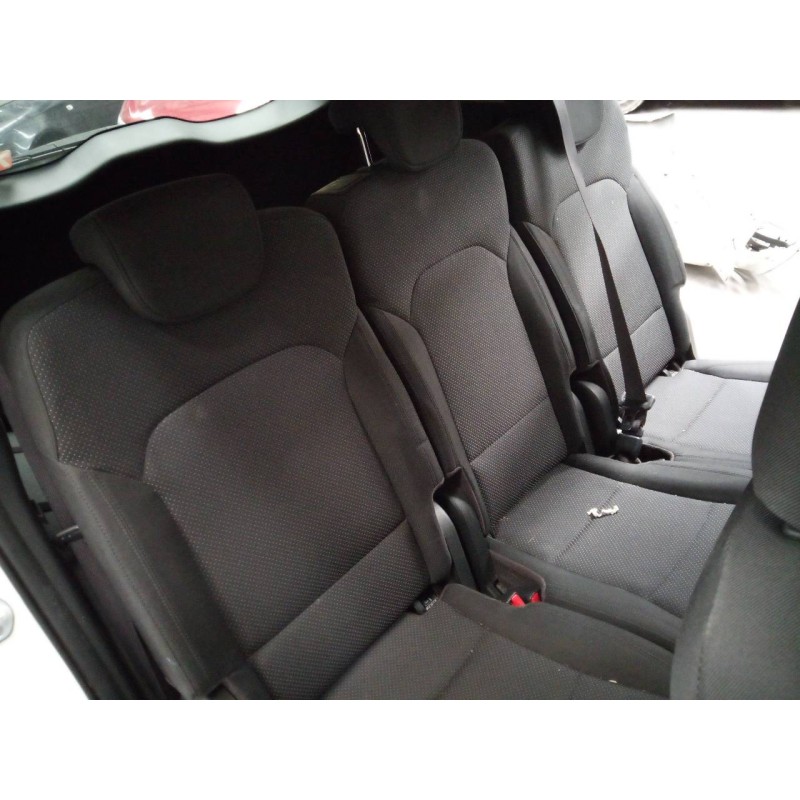 kia carens ( ) del año 2016