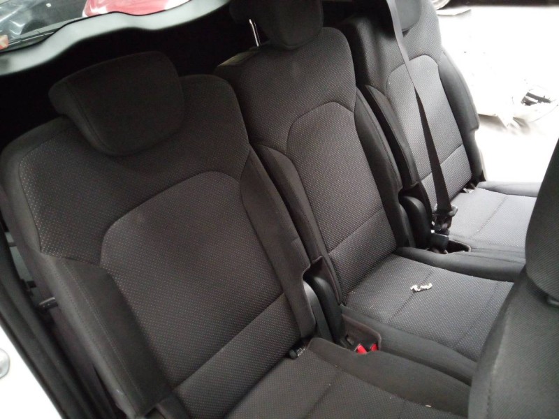 kia carens ( ) del año 2016