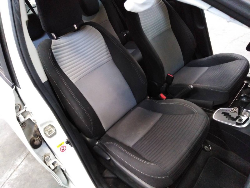 toyota yaris del año 2019