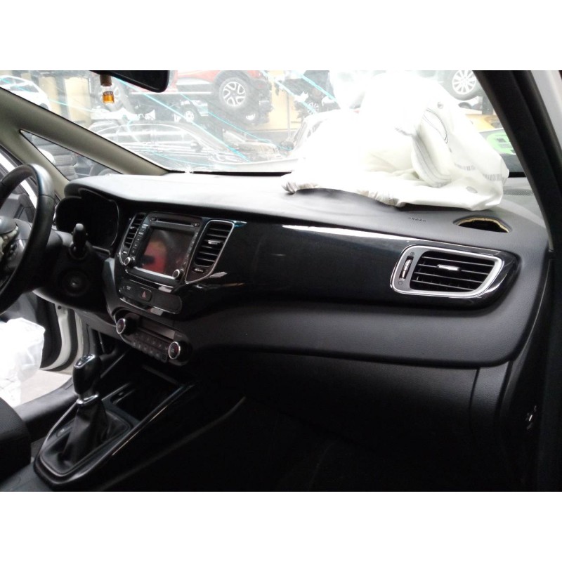 kia carens ( ) del año 2016