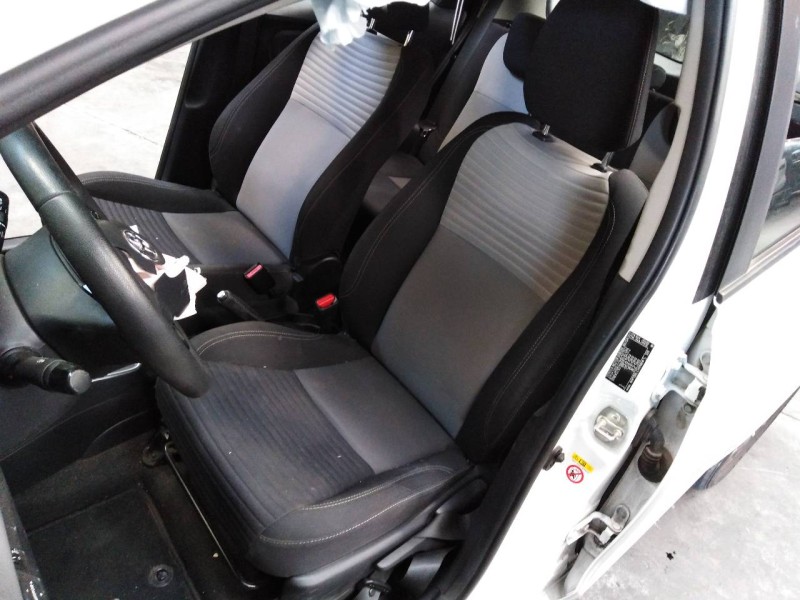 toyota yaris del año 2019