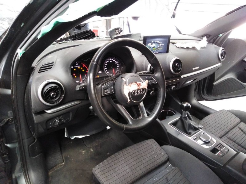 audi a3 sedán (8vm) del año 2017