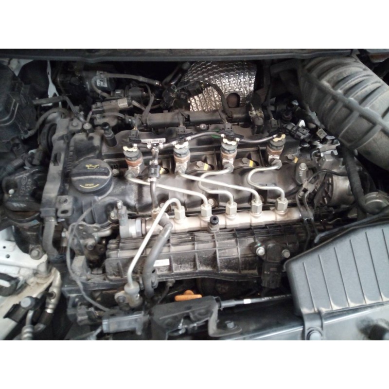 kia carens ( ) del año 2016