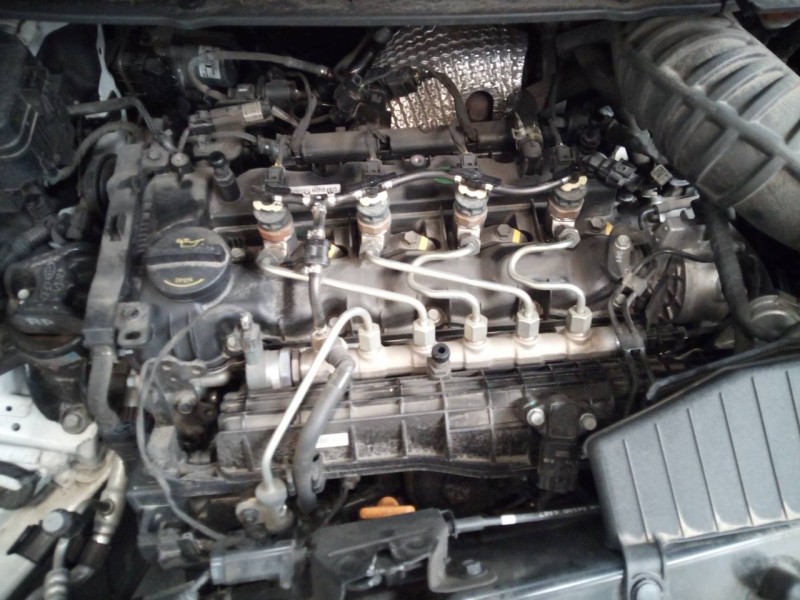 kia carens ( ) del año 2016