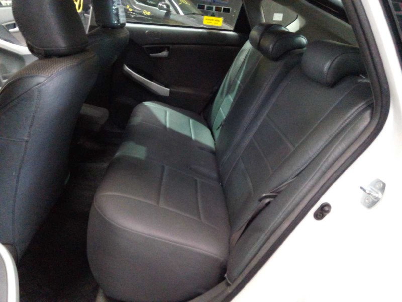 toyota prius (nhw30) del año 2011