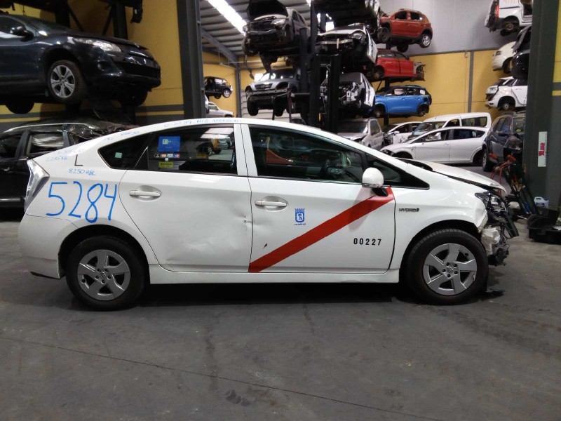 toyota prius (nhw30) del año 2011