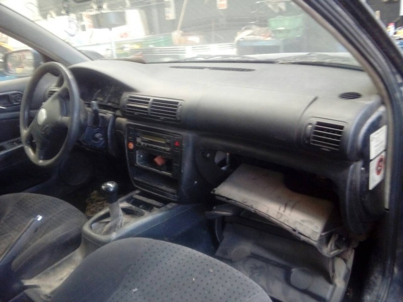 volkswagen passat berlina (3b2) del año 1997