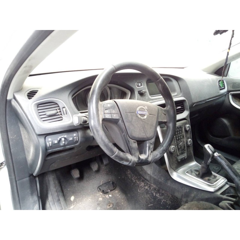 volvo v40 del año 2013