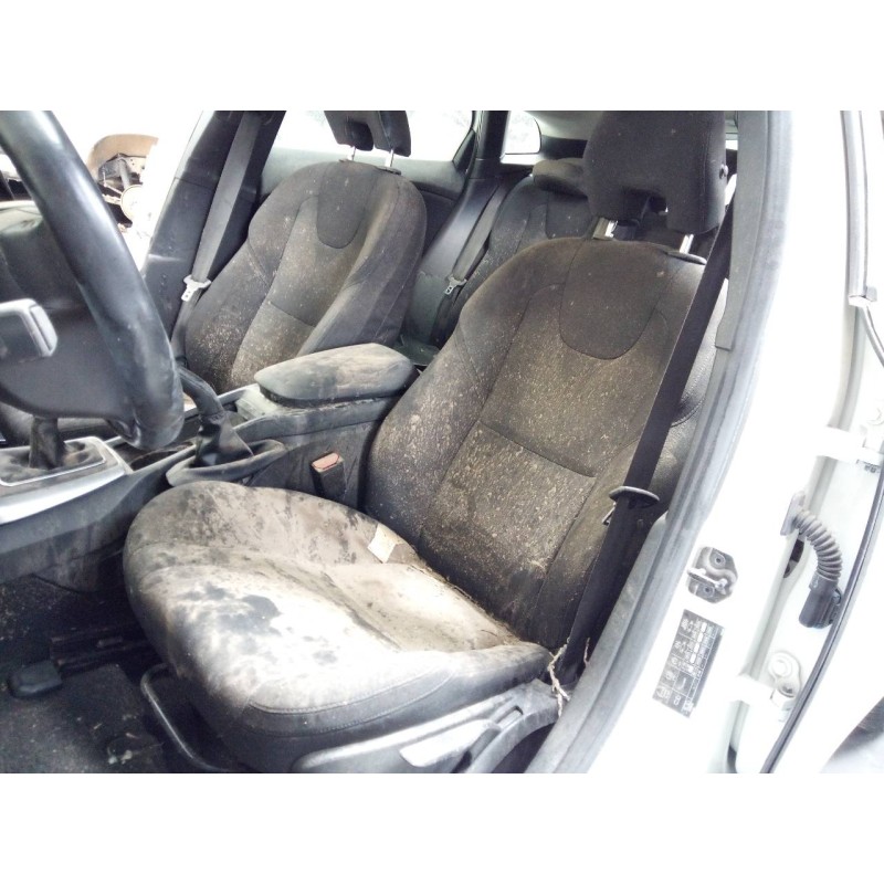 volvo v40 del año 2013