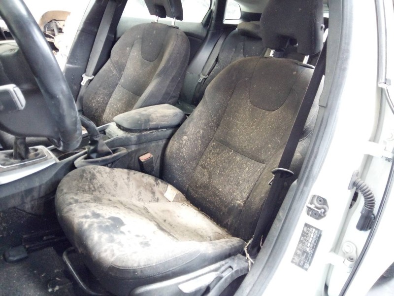 volvo v40 del año 2013