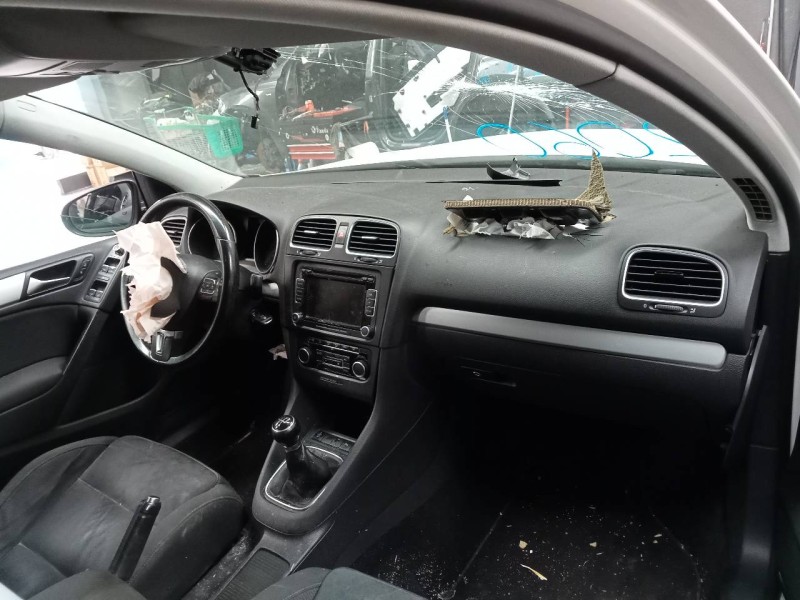 volkswagen golf vi (5k1) del año 2012