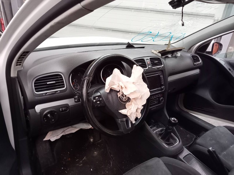 volkswagen golf vi (5k1) del año 2012