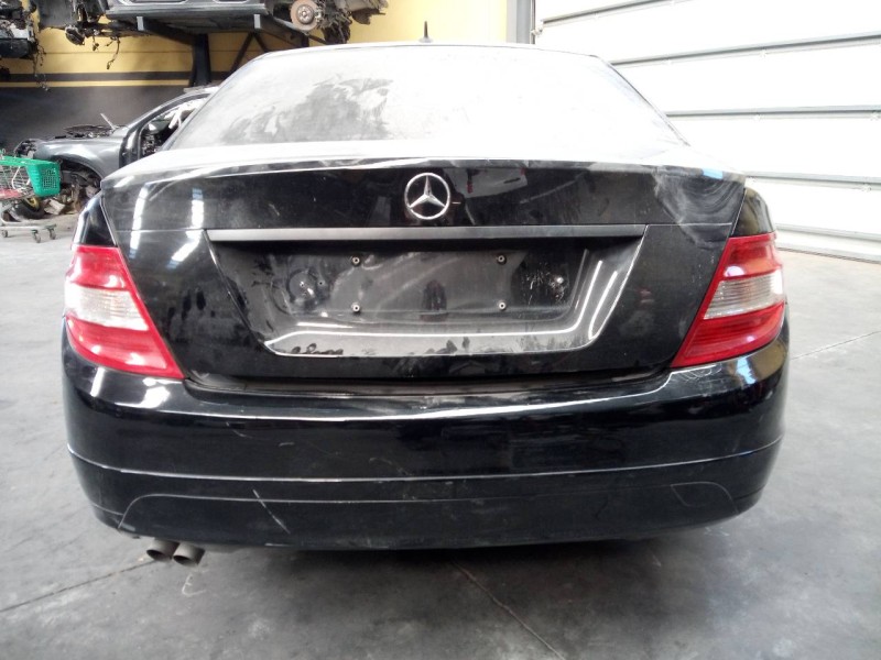mercedes-benz clase c (w204) berlina del año 2009