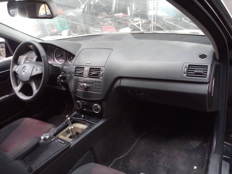 mercedes-benz clase c (w204) berlina del año 2009