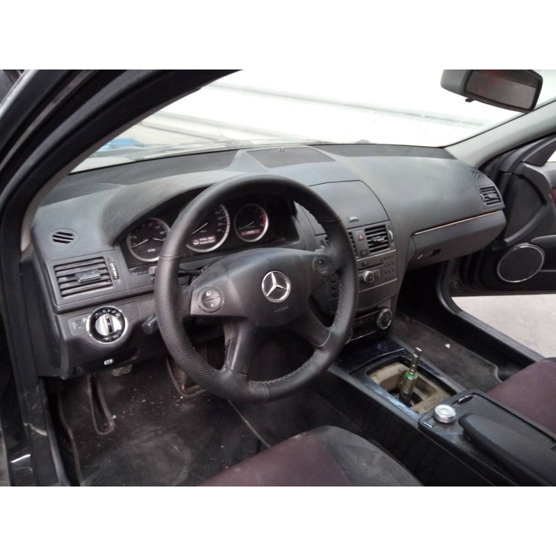 mercedes-benz clase c (w204) berlina del año 2009