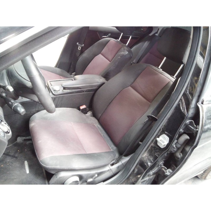 mercedes-benz clase c (w204) berlina del año 2009