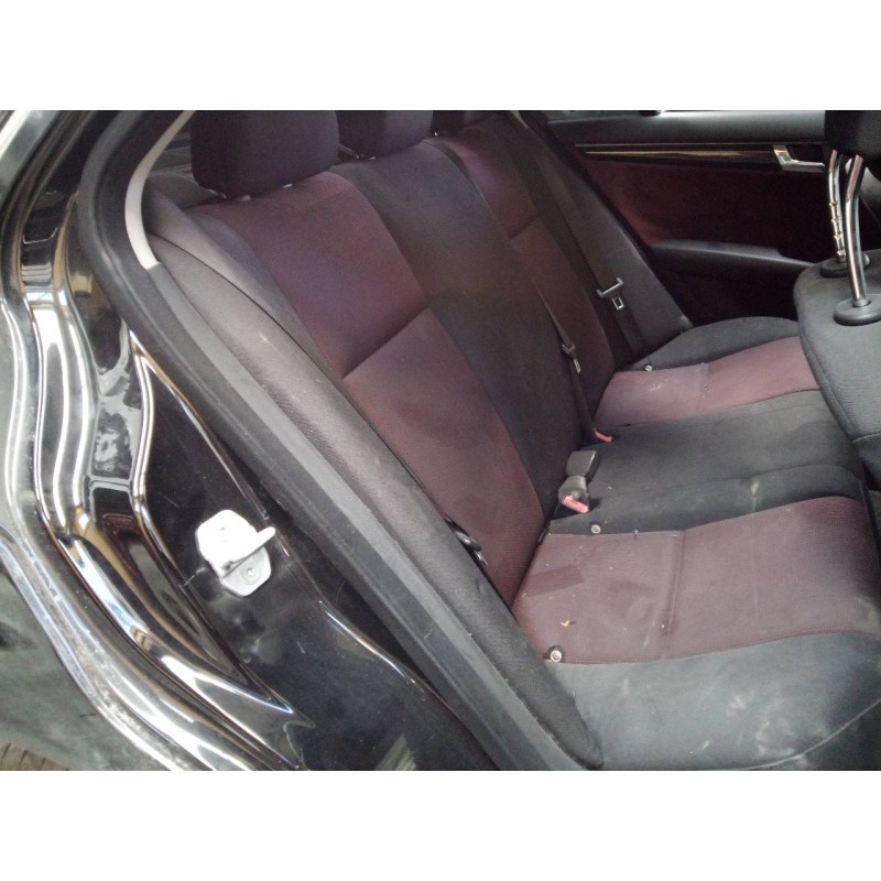 mercedes-benz clase c (w204) berlina del año 2009