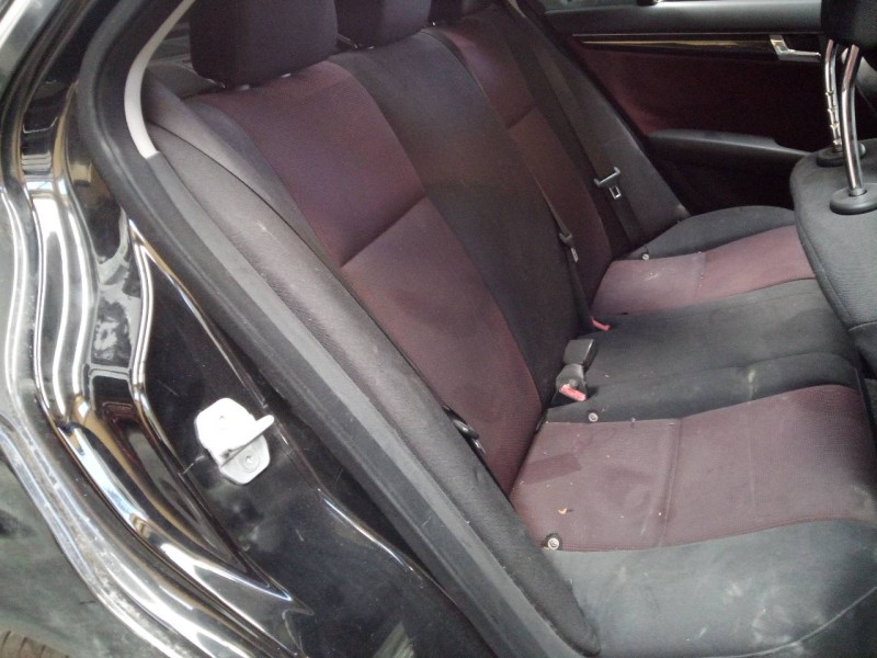 mercedes-benz clase c (w204) berlina del año 2009