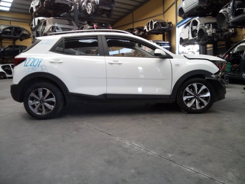 kia stonic (ybcuv) del año 2022