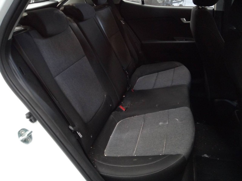 kia stonic (ybcuv) del año 2022