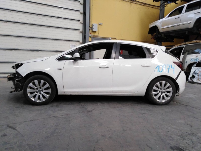 opel astra j lim. del año 2011