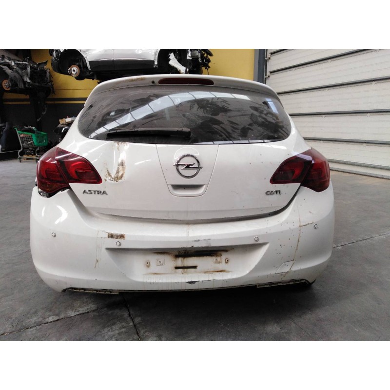 opel astra j lim. del año 2011