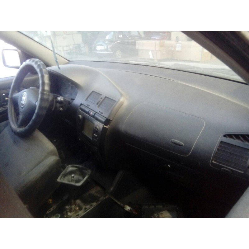 seat cordoba berlina (6k2) del año 2001