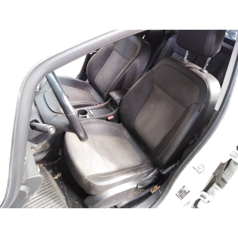 opel astra j lim. del año 2011