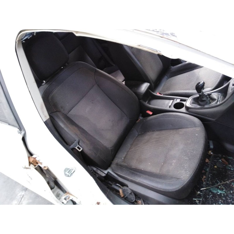 opel astra j lim. del año 2011