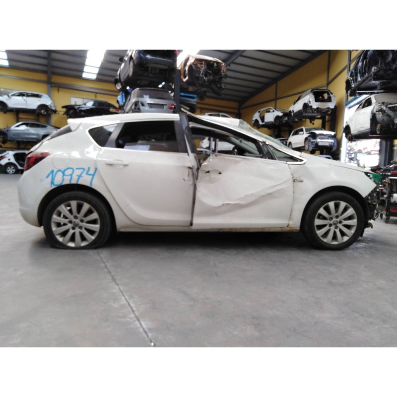 opel astra j lim. del año 2011