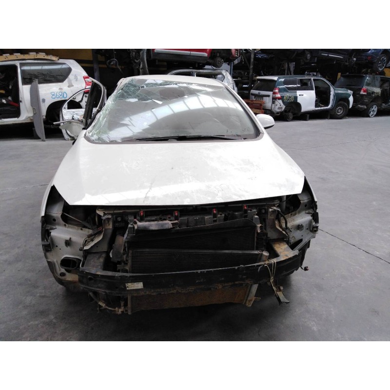 opel astra j lim. del año 2011