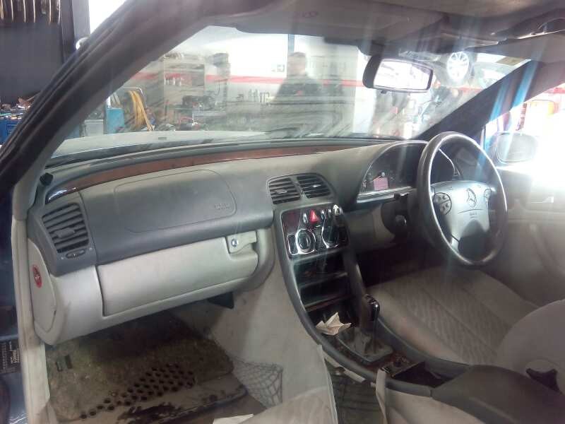 mercedes-benz clase clk (w208) cabrio del año 2000