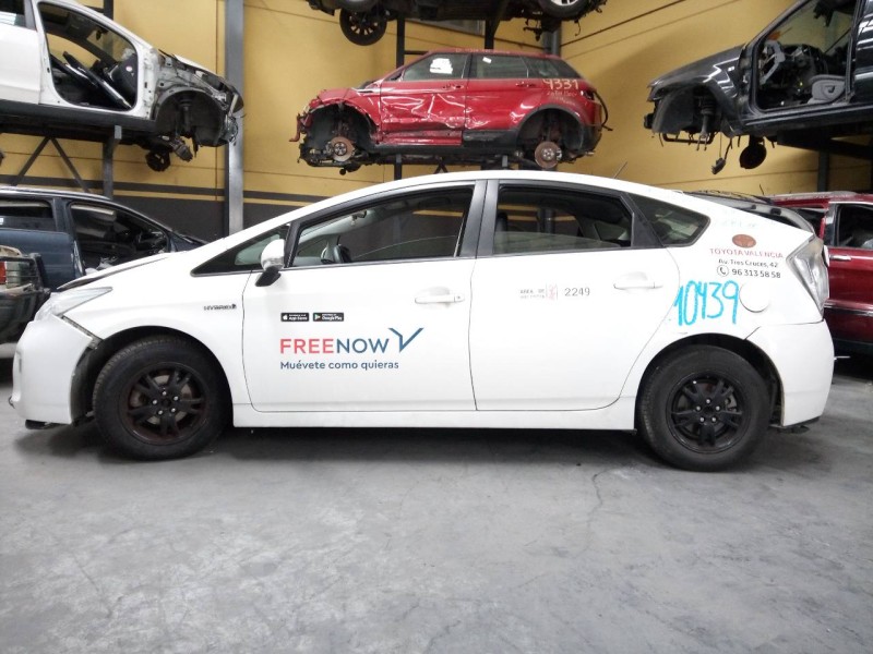 toyota prius (nhw30) del año 2015