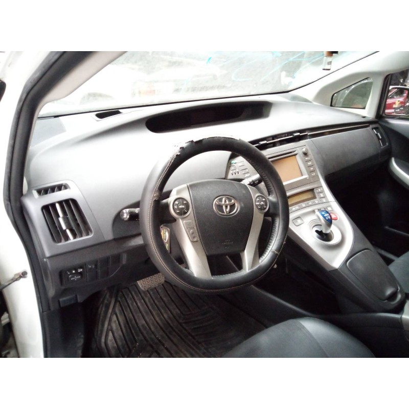 toyota prius (nhw30) del año 2015