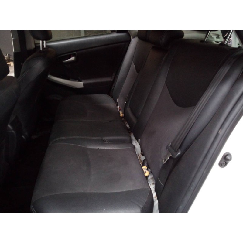 toyota prius (nhw30) del año 2015