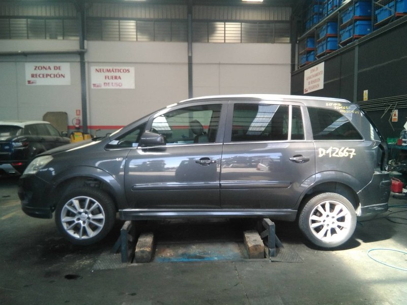 opel zafira b del año 2009