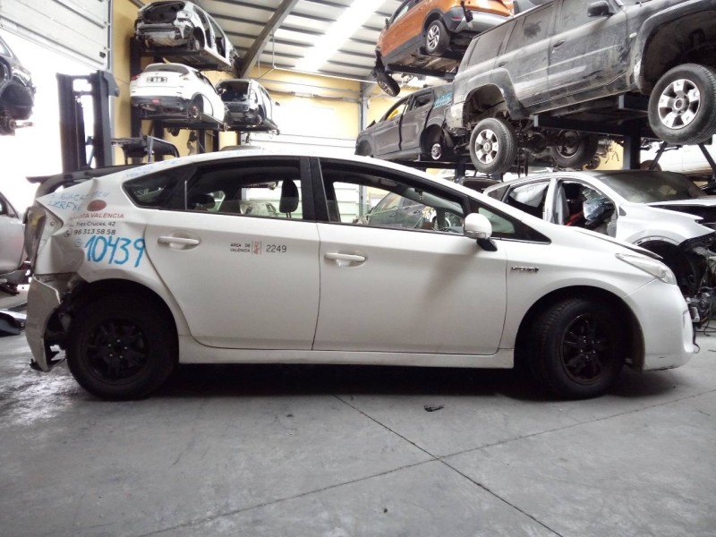 toyota prius (nhw30) del año 2015