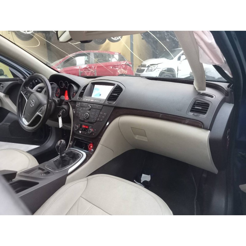 opel insignia berlina del año 2012