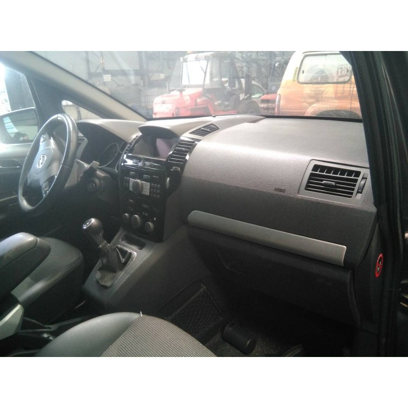 opel zafira b del año 2009