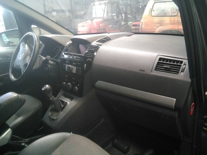 opel zafira b del año 2009