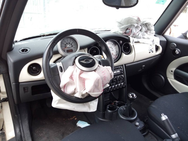 bmw mini cabrio (r52) del año 2008