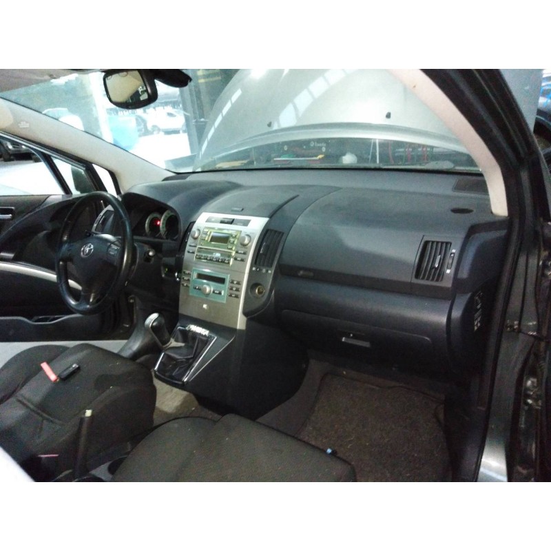 toyota corolla verso (r1) del año 2007